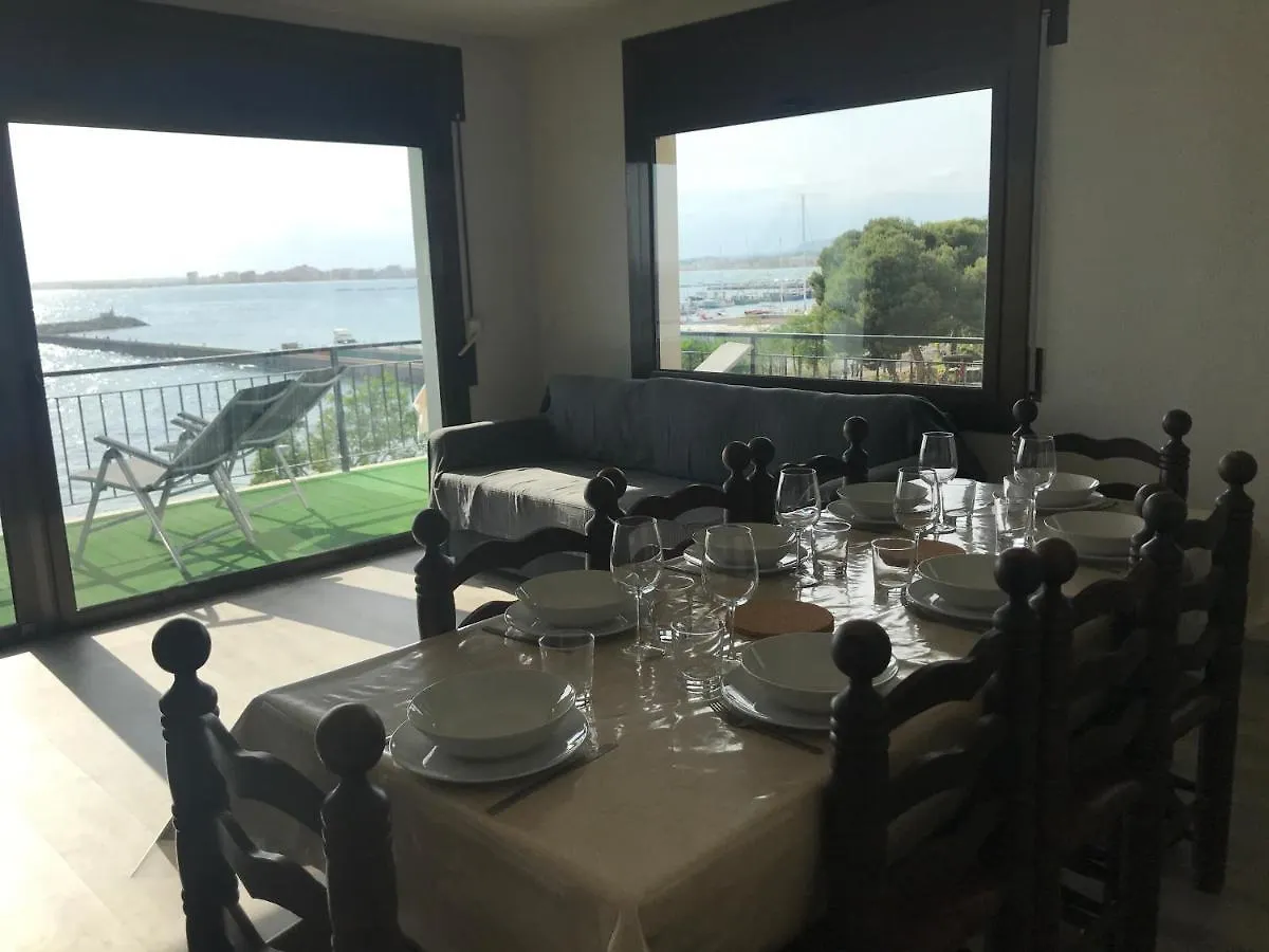 Far Bay Apartment Roses